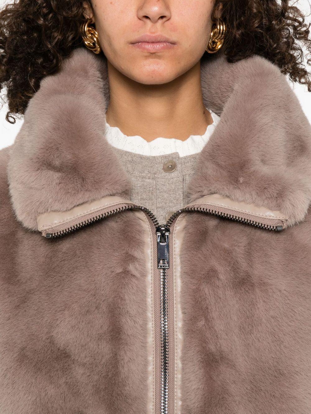 Gilet in pelliccia sintetica con zip 
