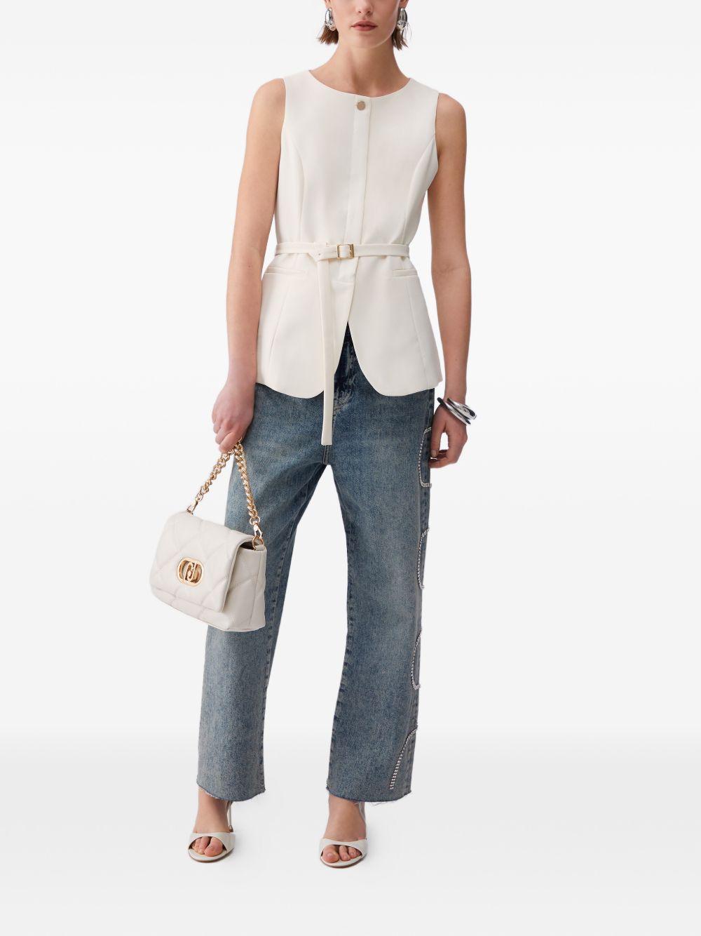 Gilet con cintura 