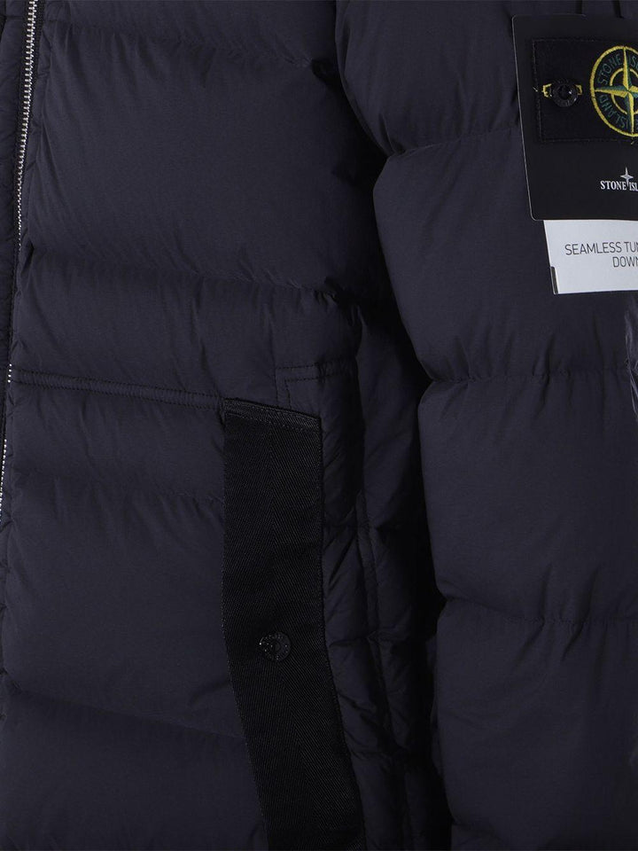 Cappotto imbottito nero con cappuccio