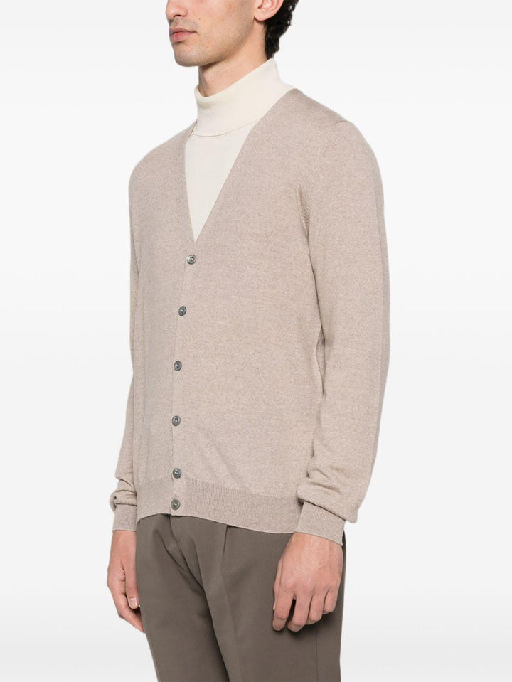 Cardigan beige in lana con bottoni 