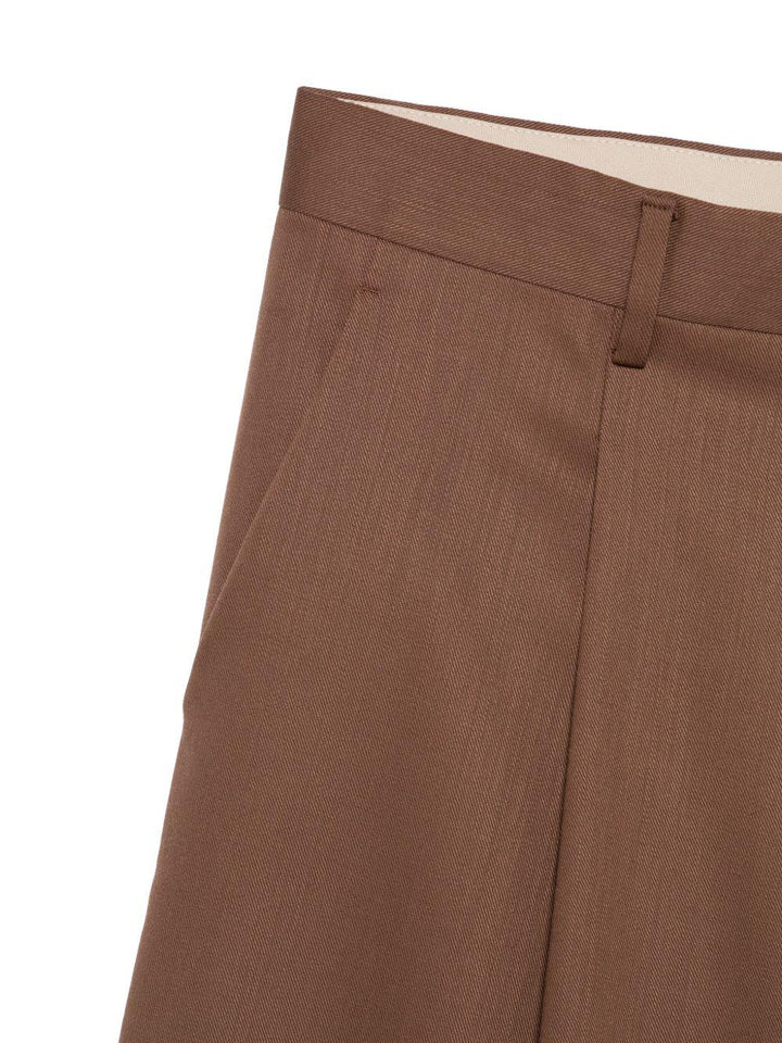Pantaloni marroni dritti con tasche a pieghe 