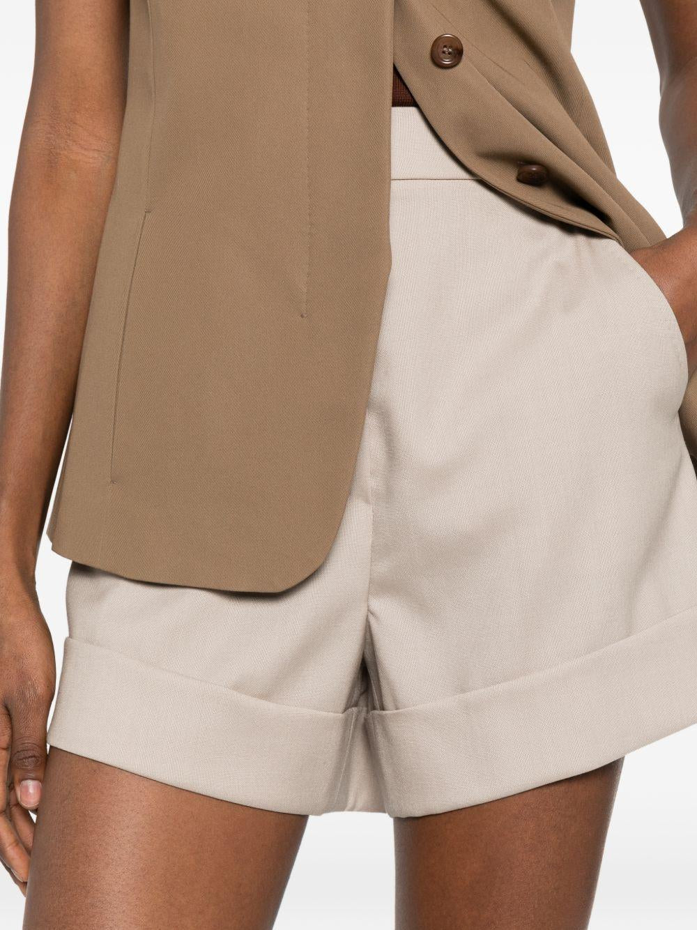 Short a vita alta Celebre 
