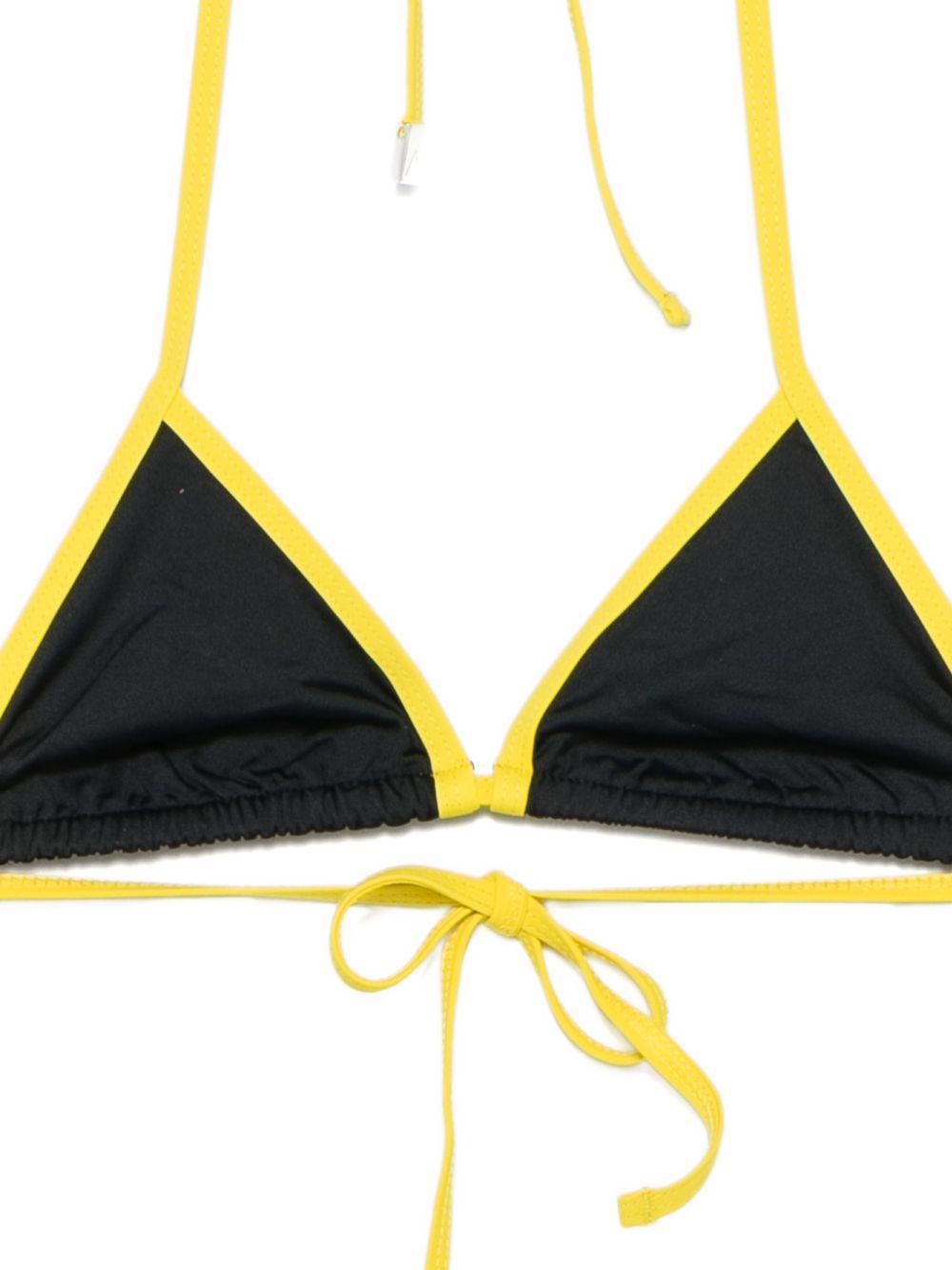Costume a triangolo 