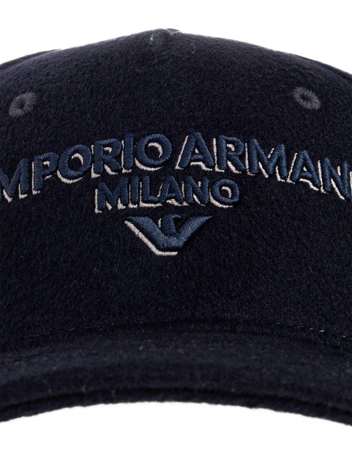 Cappello da baseball blu con logo 