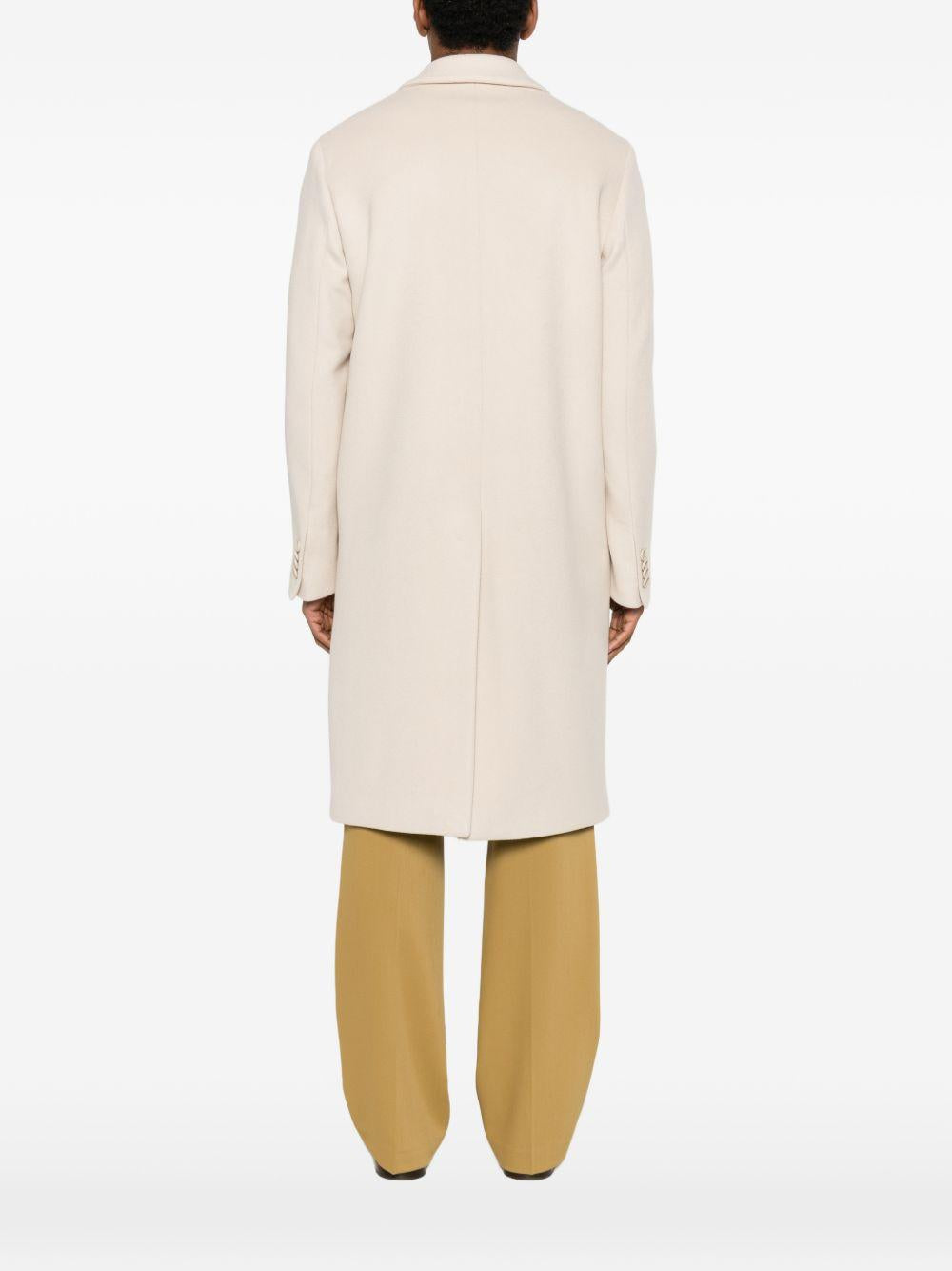 Cappotto doppiopetto color beige 