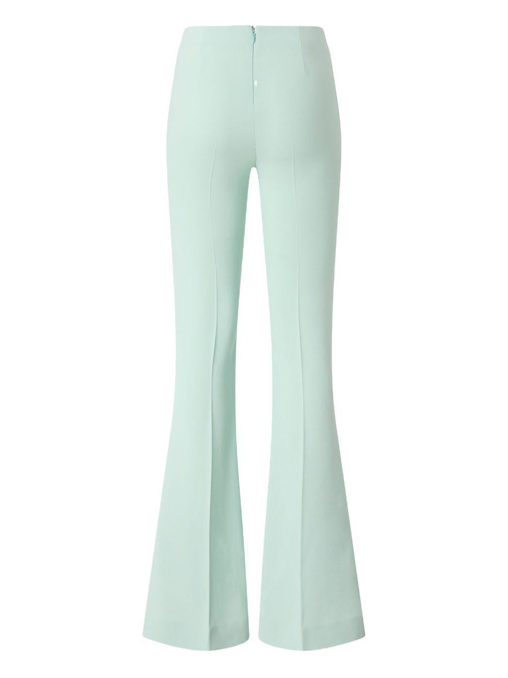 Pantaloni svasati 