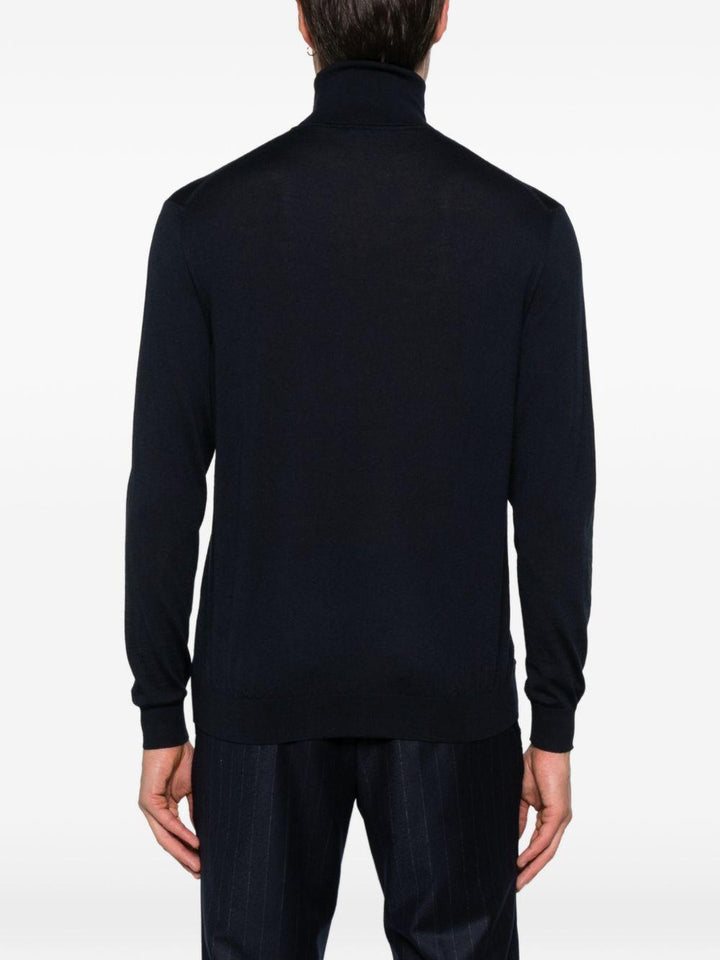 Maglione blu a collo alto 