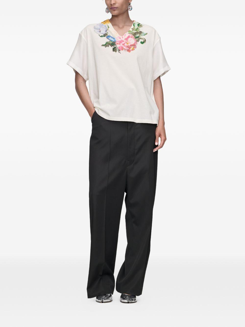 T-shirt con scollo a V 