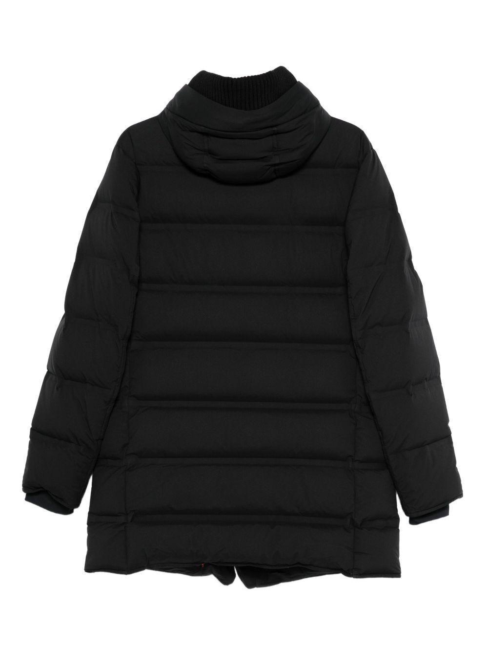 Cappotto trapuntato nero con cappuccio