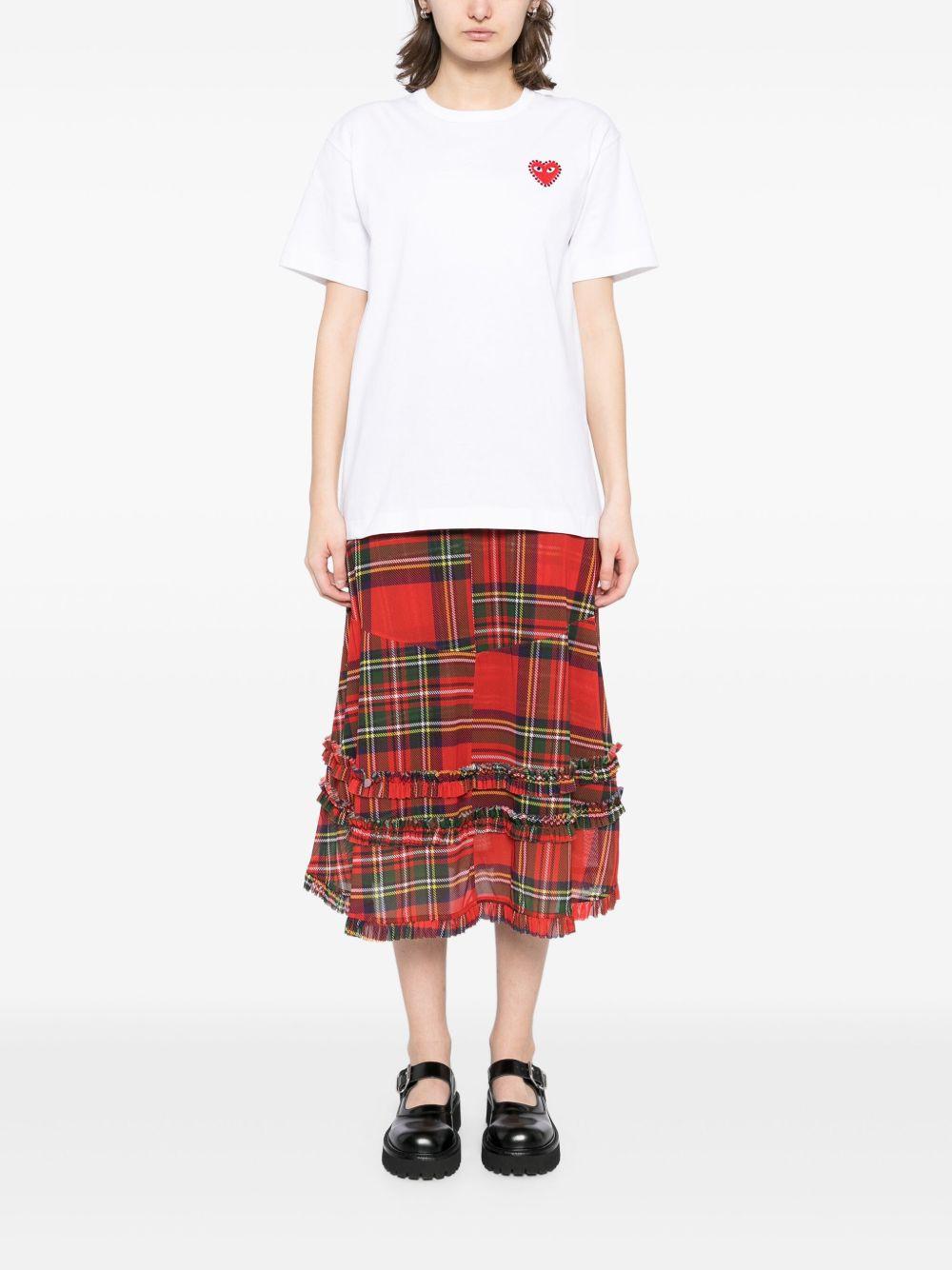 T-shirt bianca con applicazione logo e cristalli 