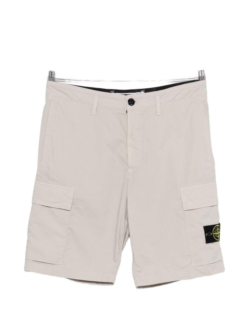 Cargo shorts pearl con logo patch 