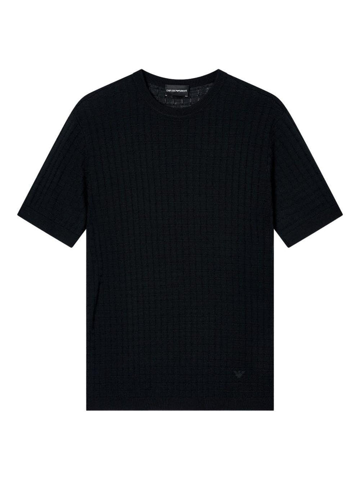 T-shirt nera a maniche corte 
