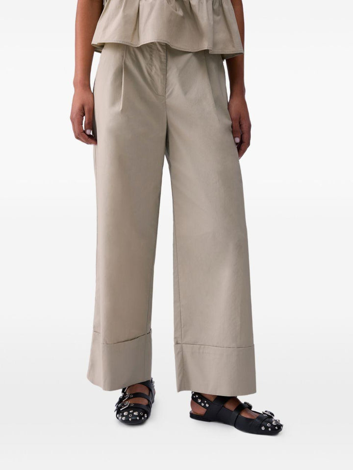 Pantaloni svasati 