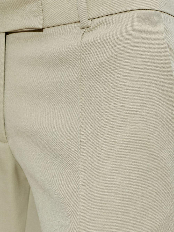Pantaloni con piega 