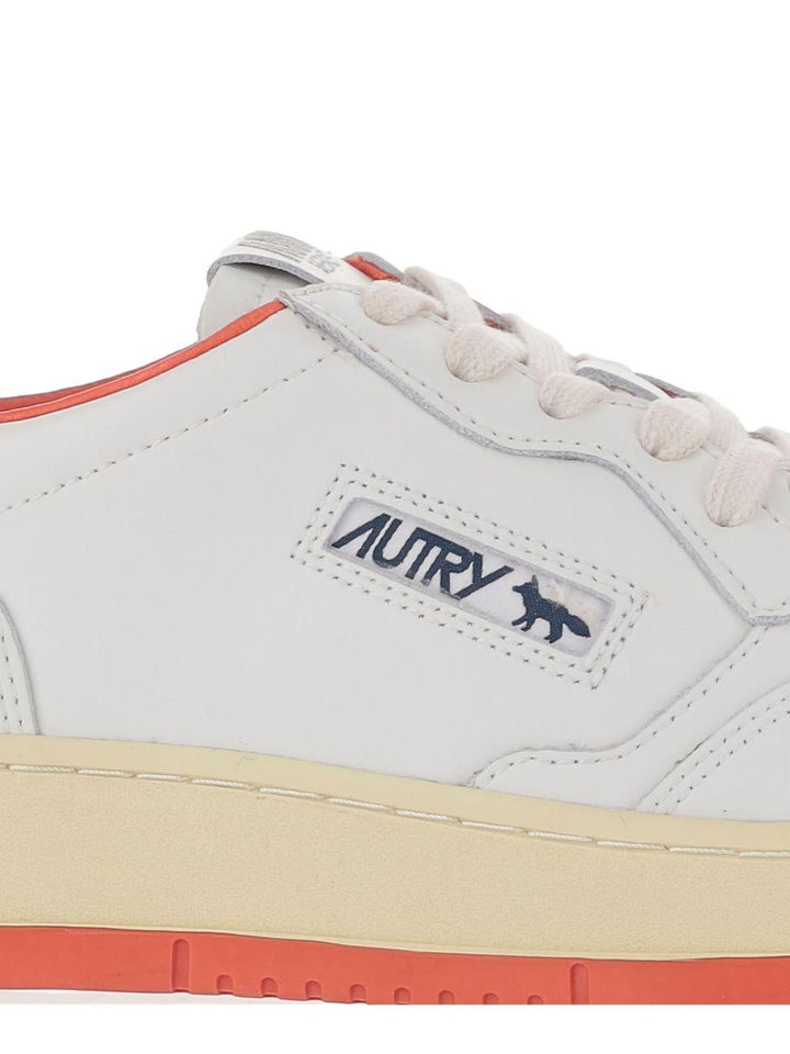 AULMMK02 Autry