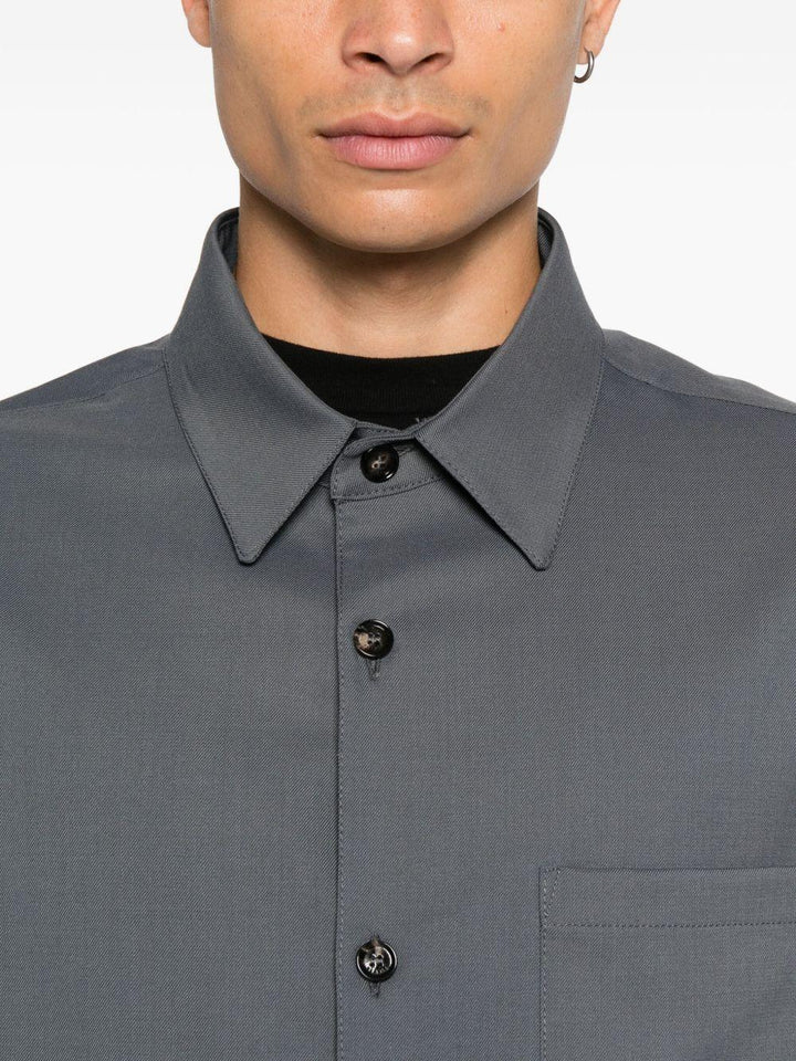 Camicia grigia a maniche lunghe 