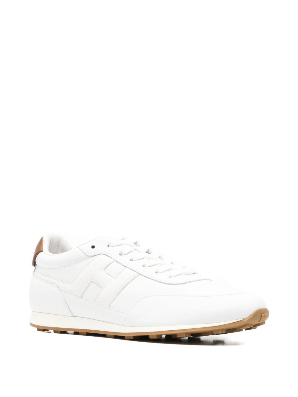 Sneakers logo-patch in pelle bianche 