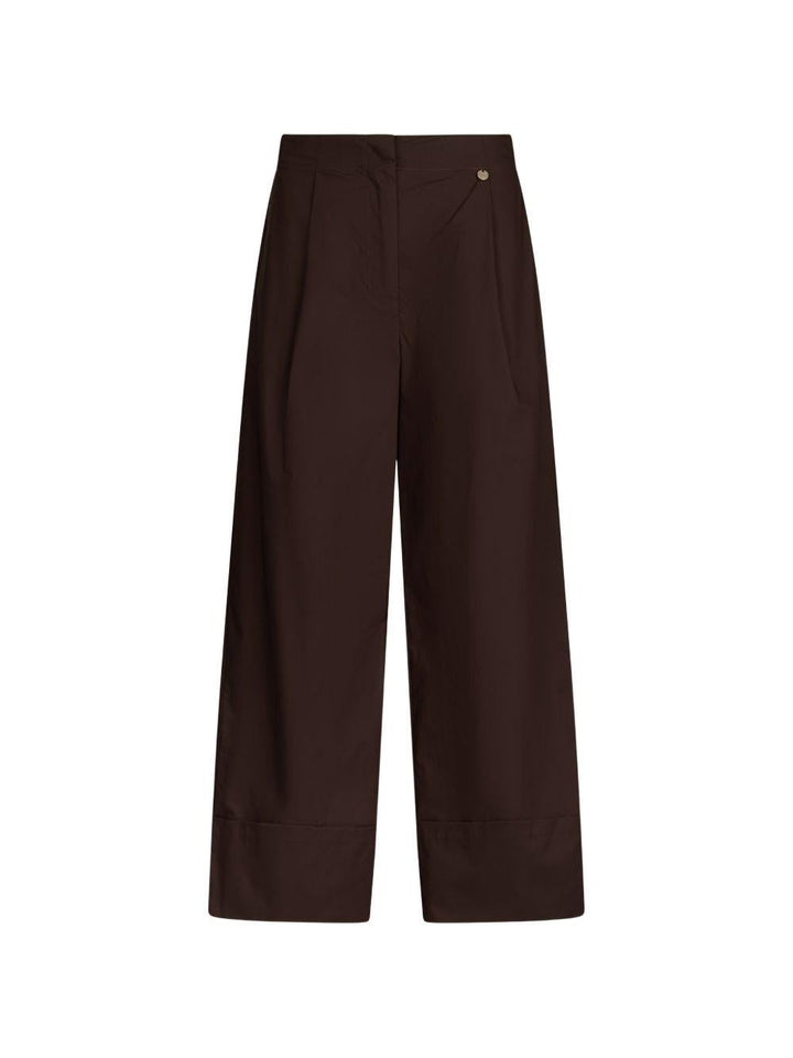 Pantaloni svasati 