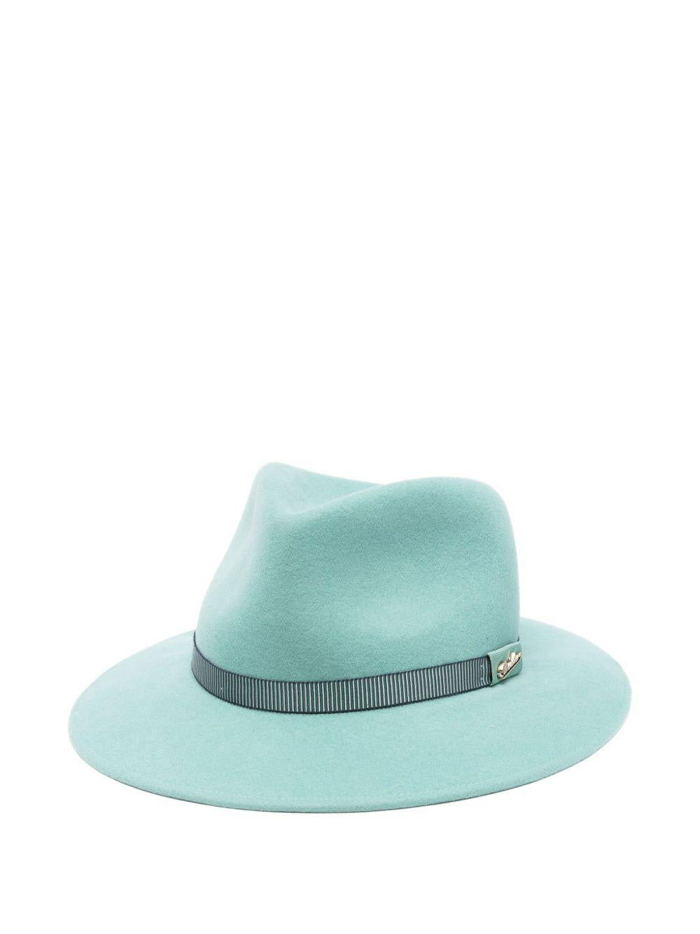 Fedora verde in lana con nastro a righe 