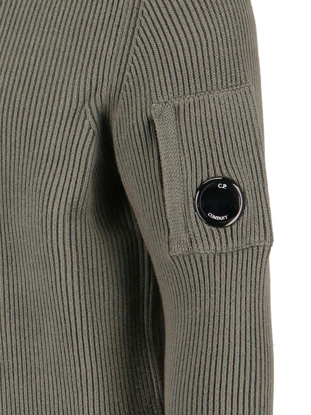 Maglione grigio a coste 