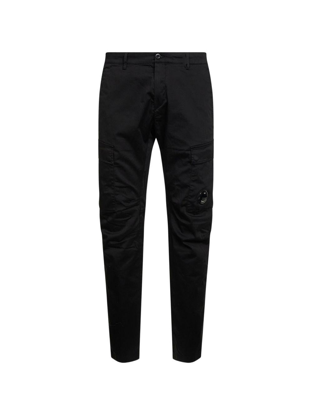 Cargo nero con applicazione 