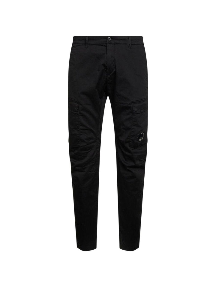 Cargo nero con applicazione 
