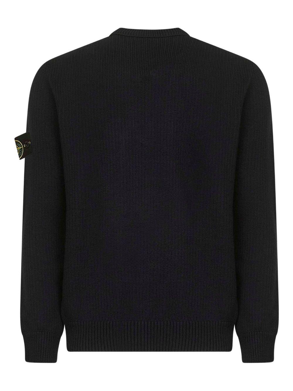 Maglione nero girocollo 