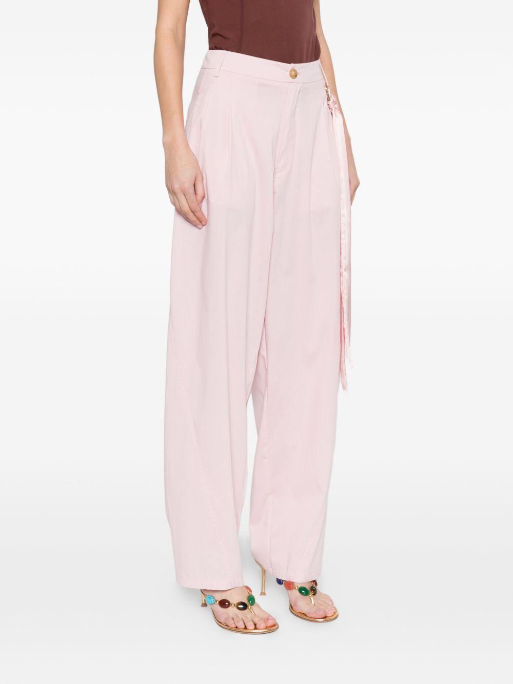 Pantaloni con anello 