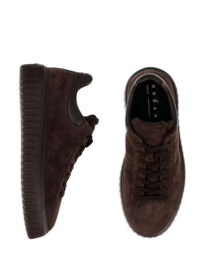 Sneakers marrone scuro in suede con suola extra leggera 
