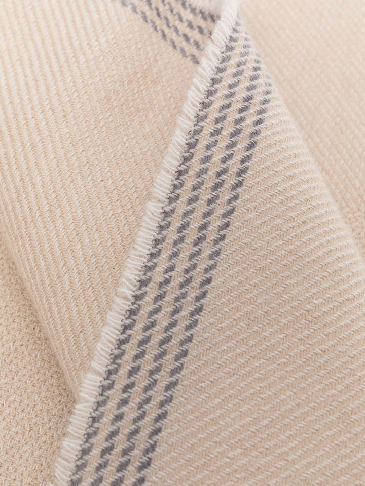 Sciarpa beige con bordo in contrasto 