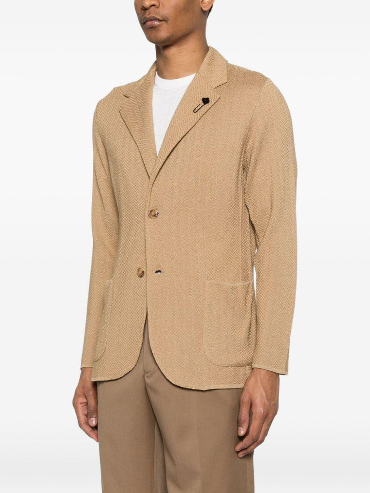Blazer senape con spilla fiore 