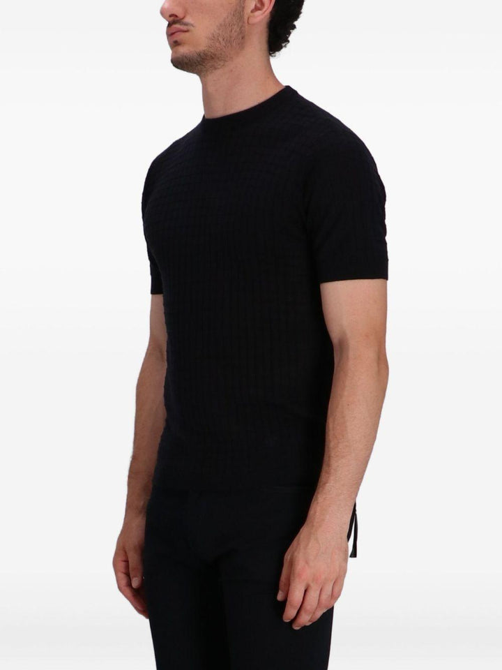 T-shirt nera a maniche corte 