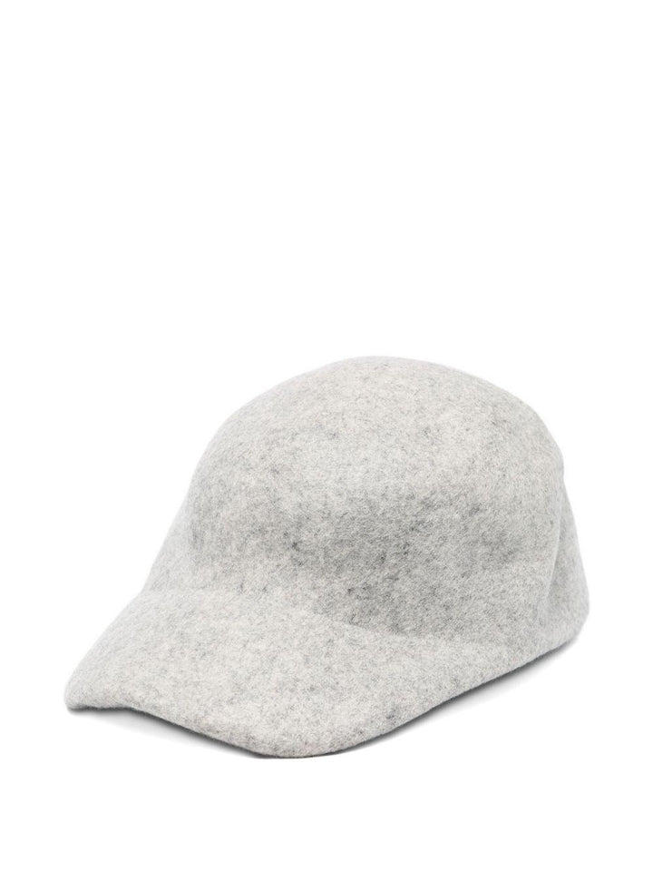 Cappello grigio con visiera curva 