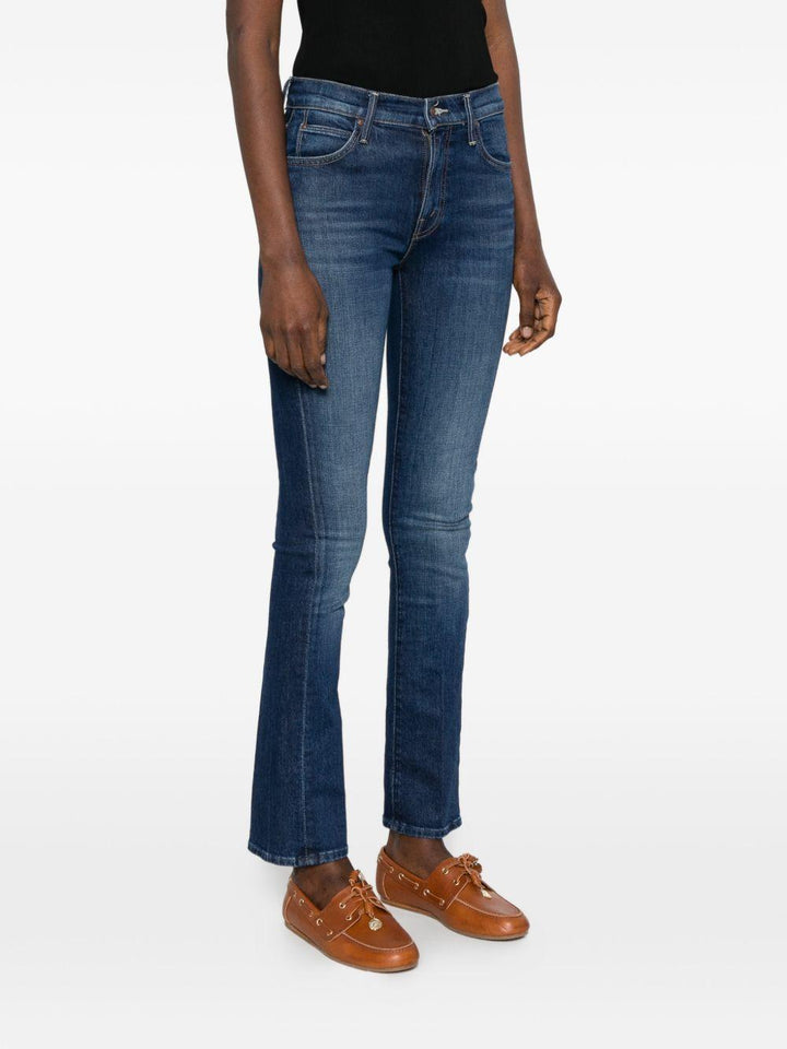 I jeans a gamba dritta 