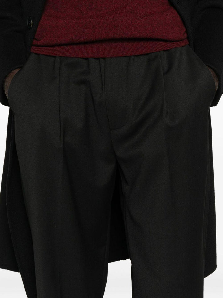 Pantaloni neri con coulisse