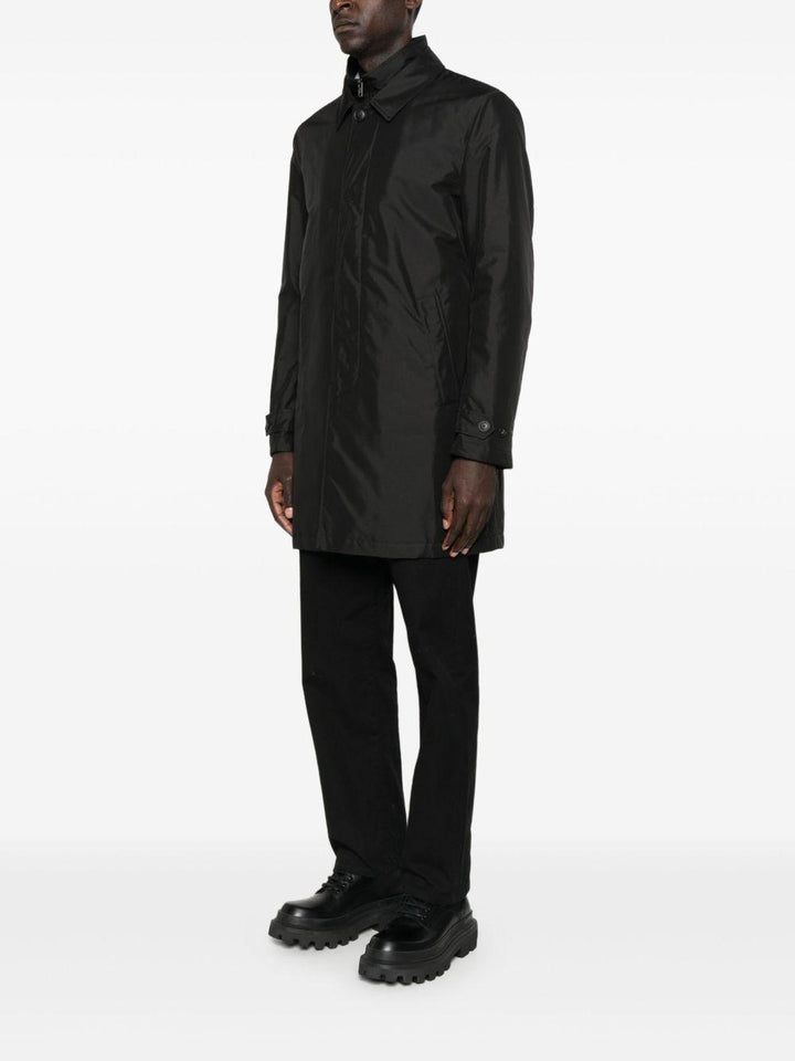 Cappotto impermeabile nero con zip