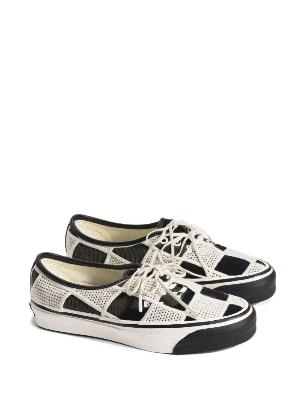 Sneakers LX Authentic 44 