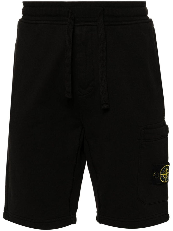 Shorts nero con applicazione 