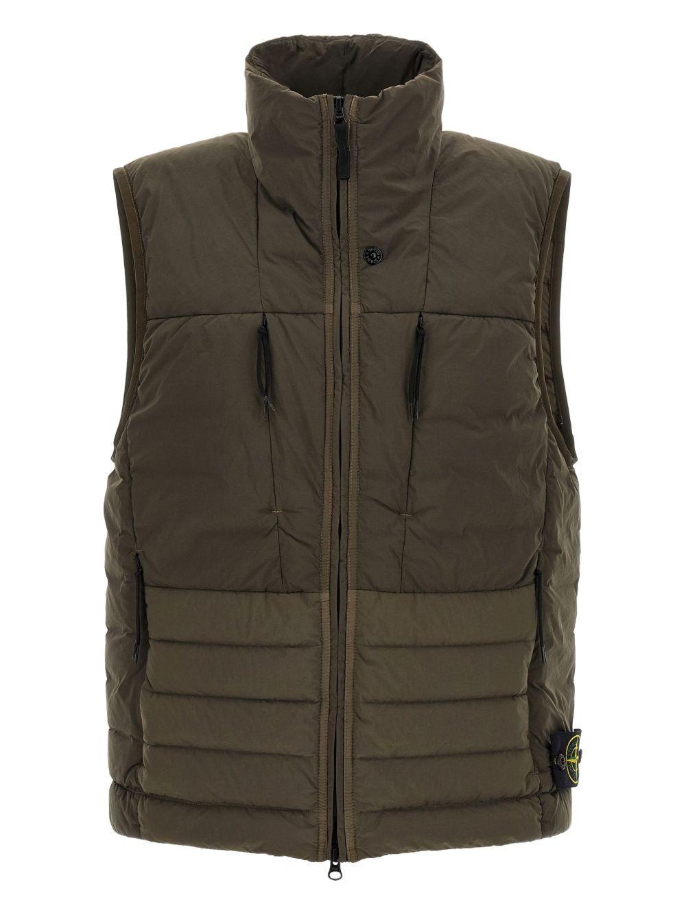 Gilet imbottito verde con collo alto 