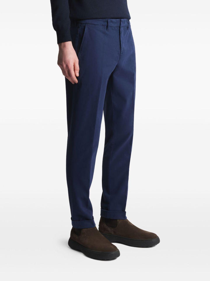 Pantaloni blu con risvolto 