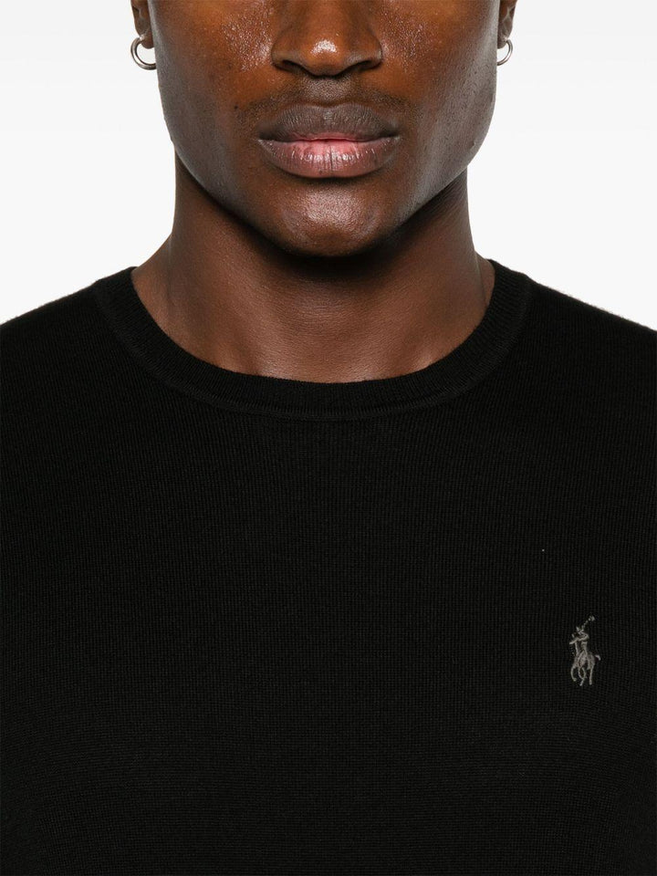 Maglione nero girocollo 