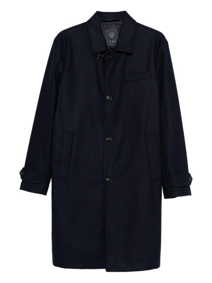 Cappotto blu con bottoni 