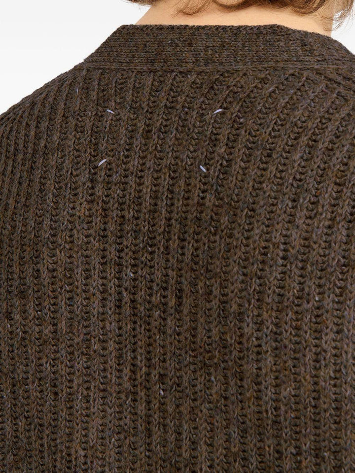 Cardigan marrone scuro in lana a coste 