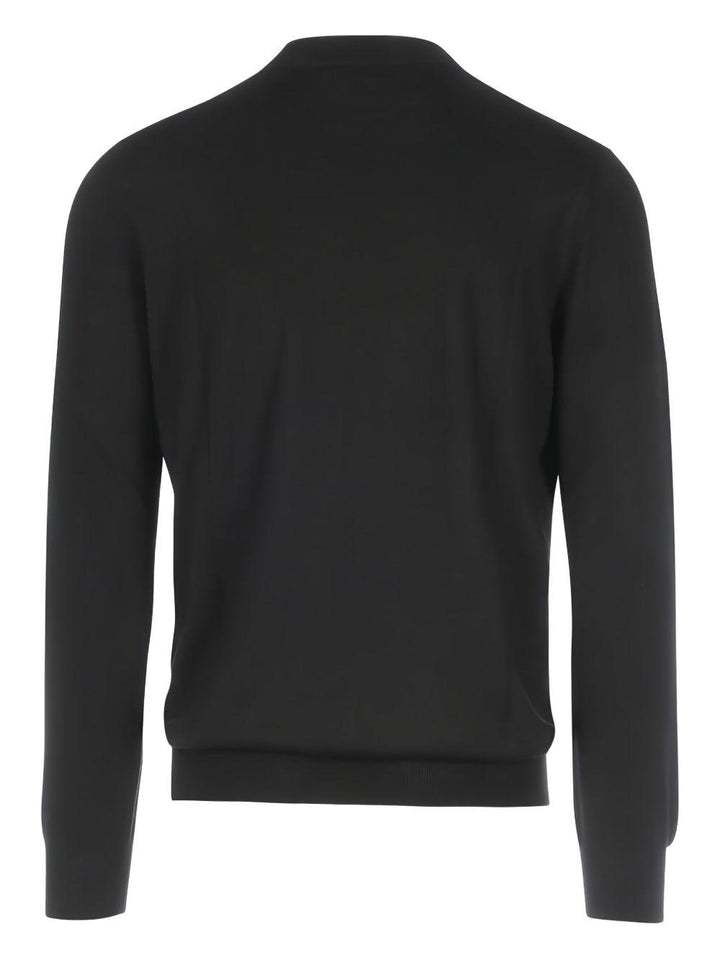 Maglione girocollo nero in lana vergine 
