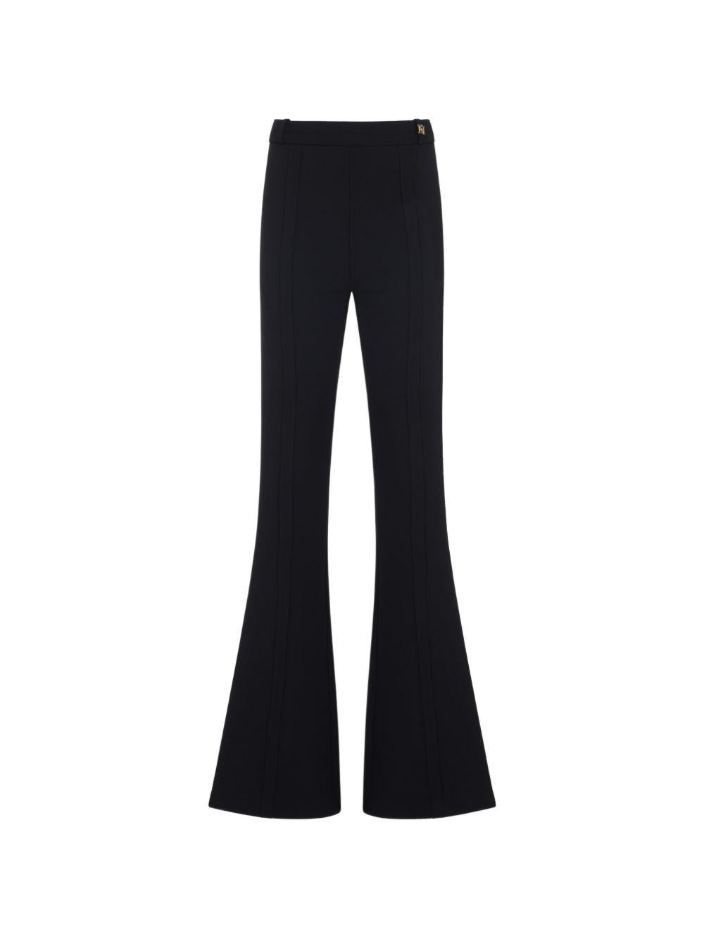 Pantaloni svasati 