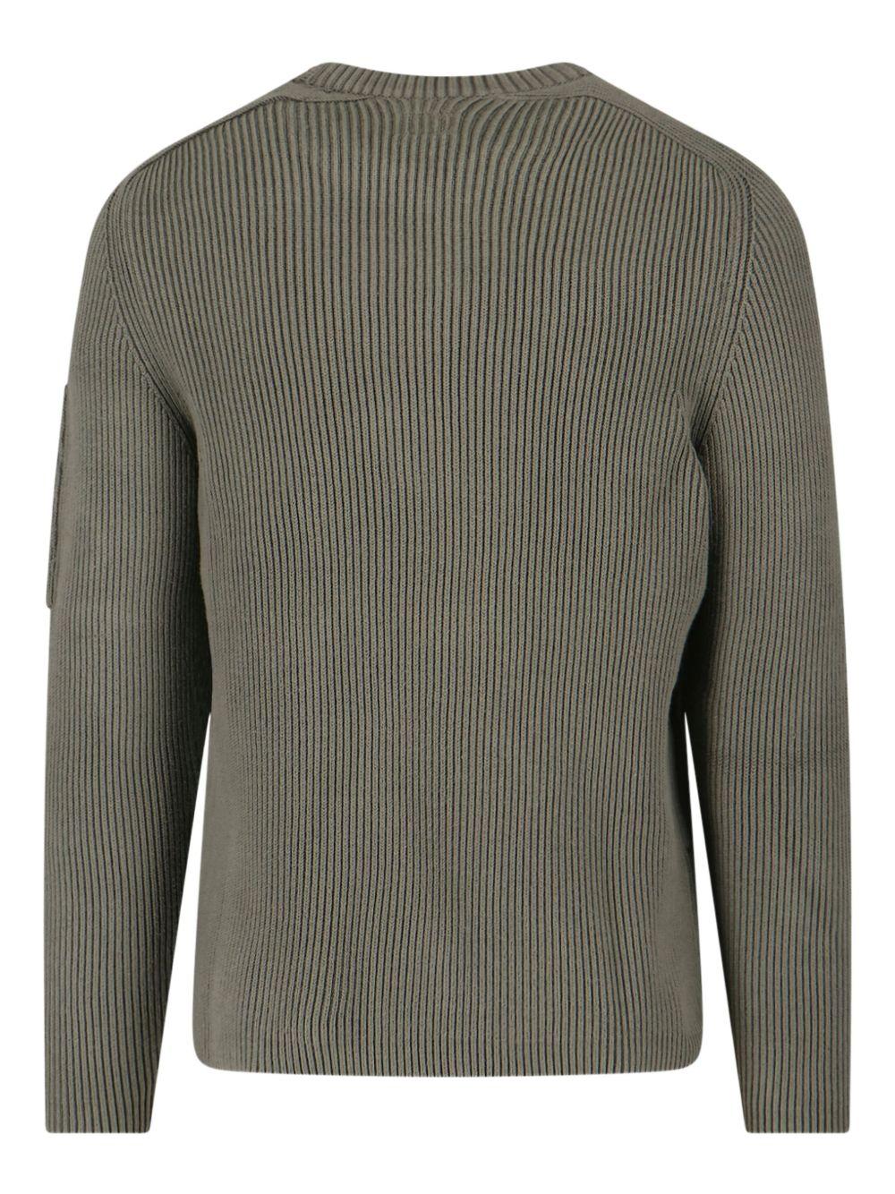 Maglione grigio a coste 