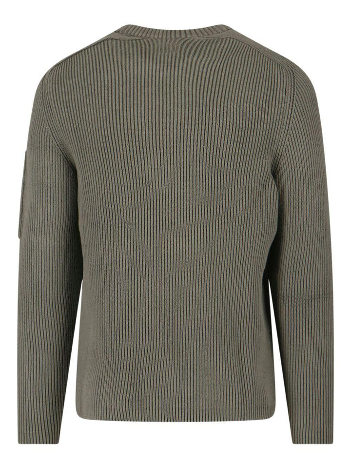 Maglione grigio a coste 
