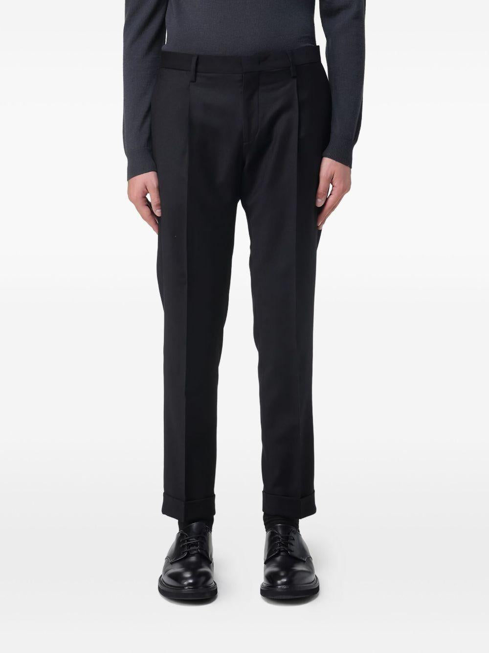 Pantaloni neri plissé 