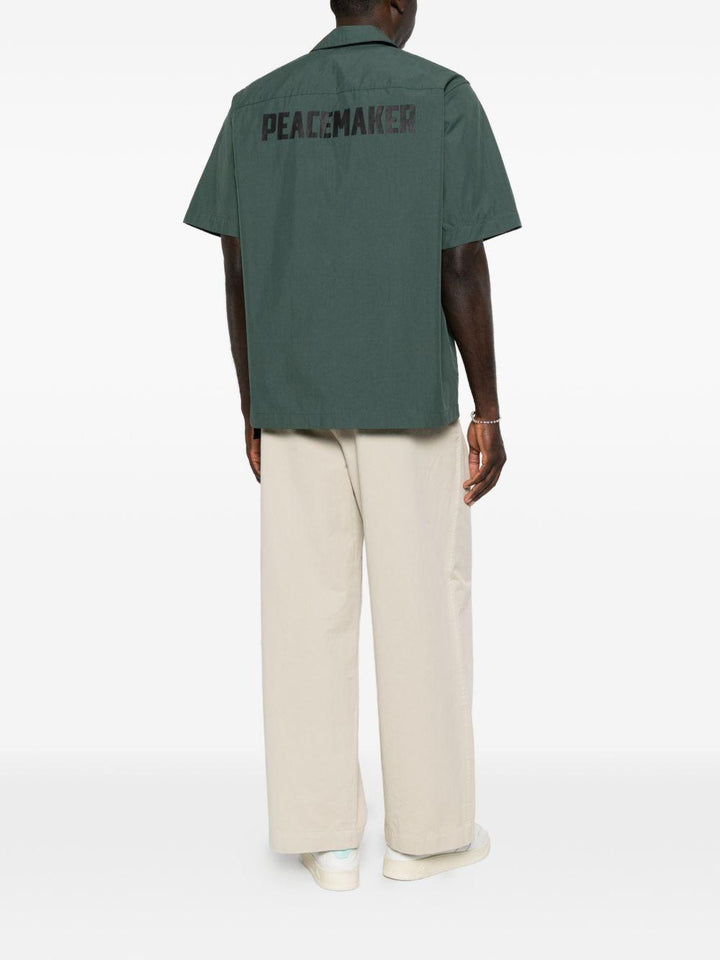 Camicia a maniche corte con stampa Peacemaker verde scuro 