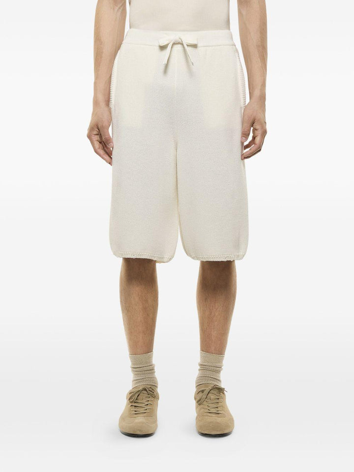 Shorts neroi in maglia con coulisse 